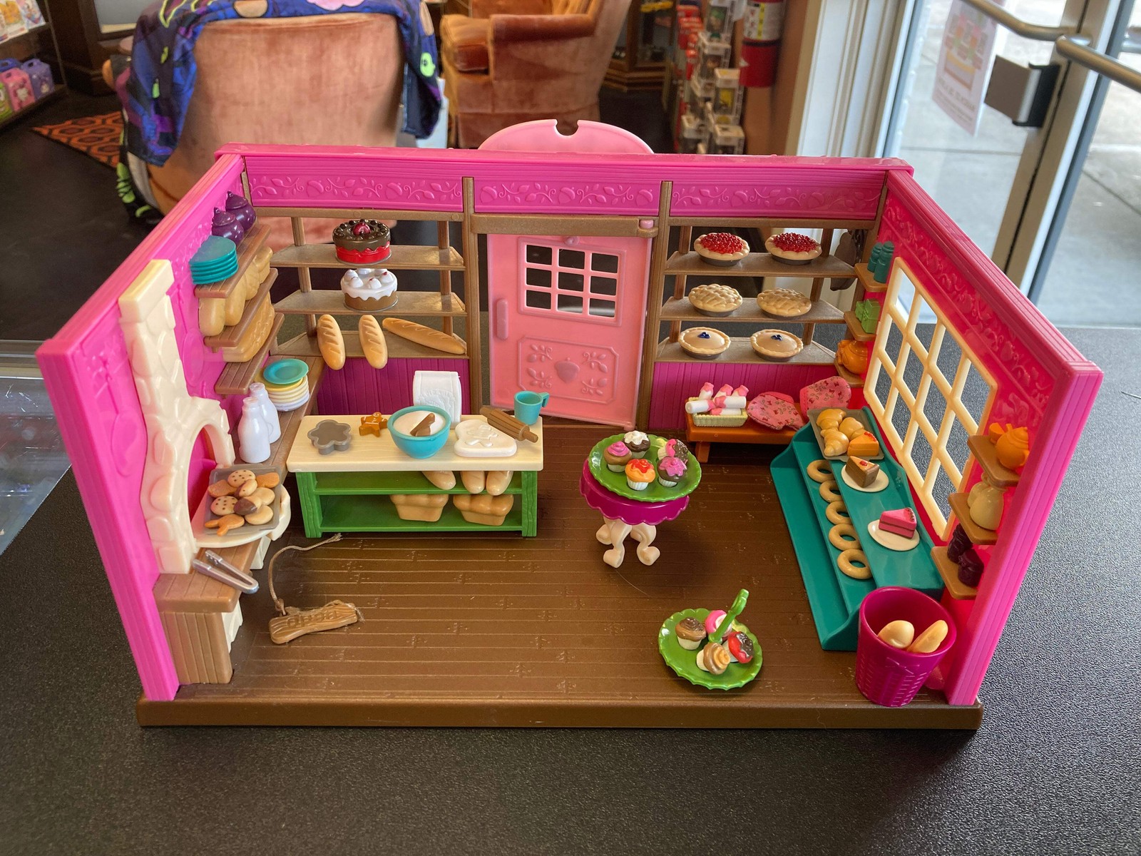 Lil Woodzeez Tickle-your-taste-buds Bakery with Accessories Preowned Incomplete