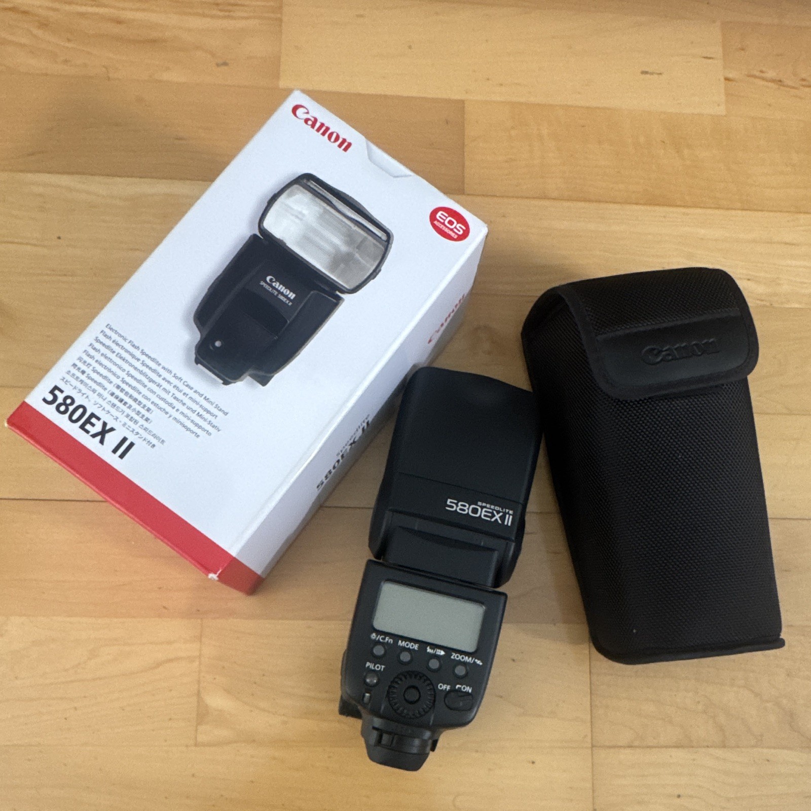 Canon Speedlite 580EX II Shoe Mount Flash w/ LCD Zoom, Case & Box