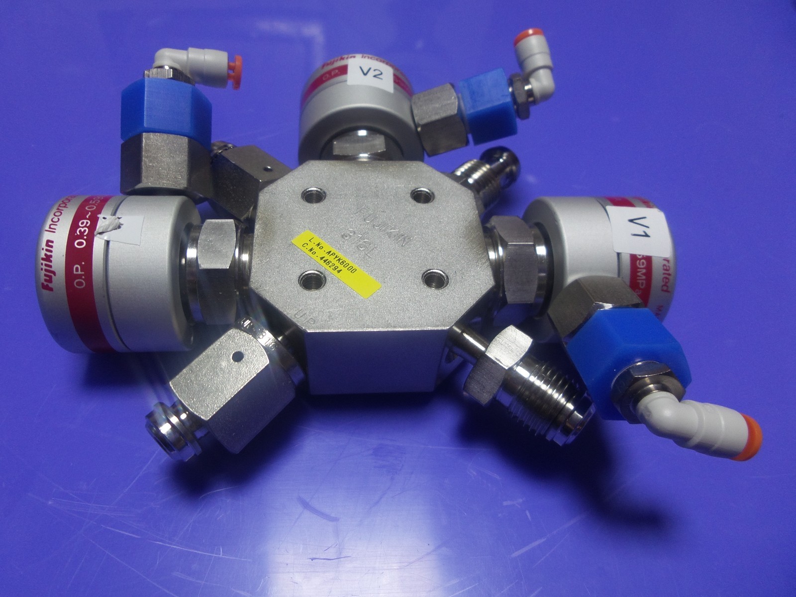 FUJIKIN INCORPORATED 316L-P O.P. 0.39~0.59MPa TYPE N.P 446294 , USED