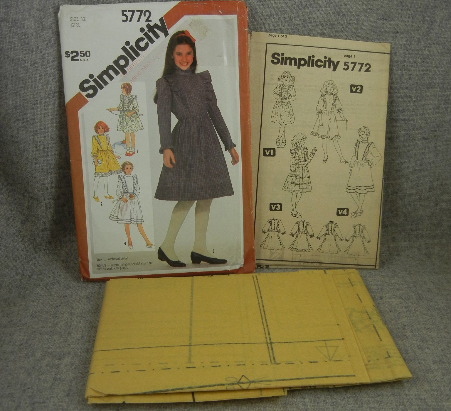 Simplicity 5772 Girls Dress pullover ruffled back buttoned collar size 12 Uncut