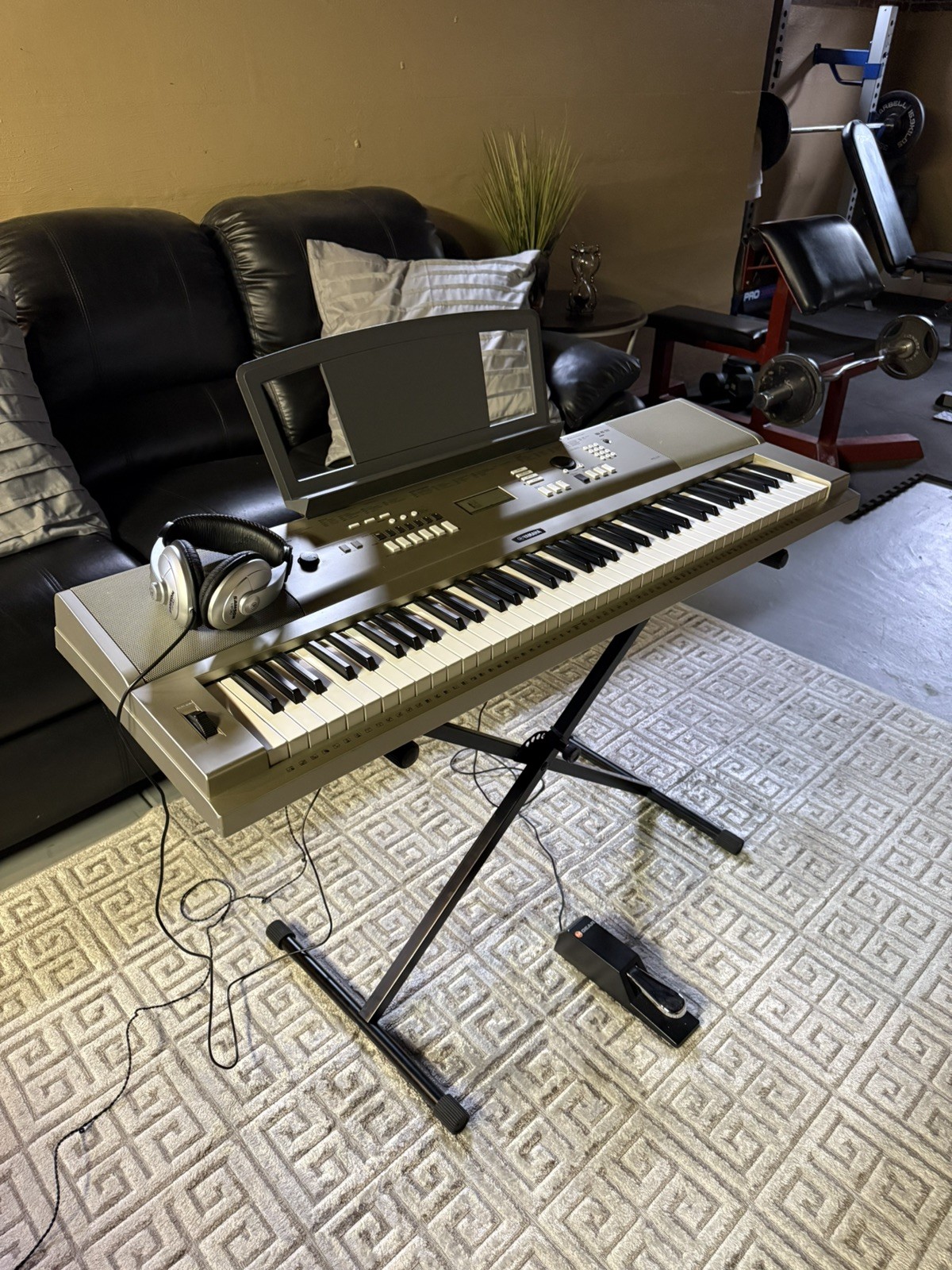 🎹 Yamaha YPG-235 Portable Grand Keyboard Bundle – Local Pickup Only