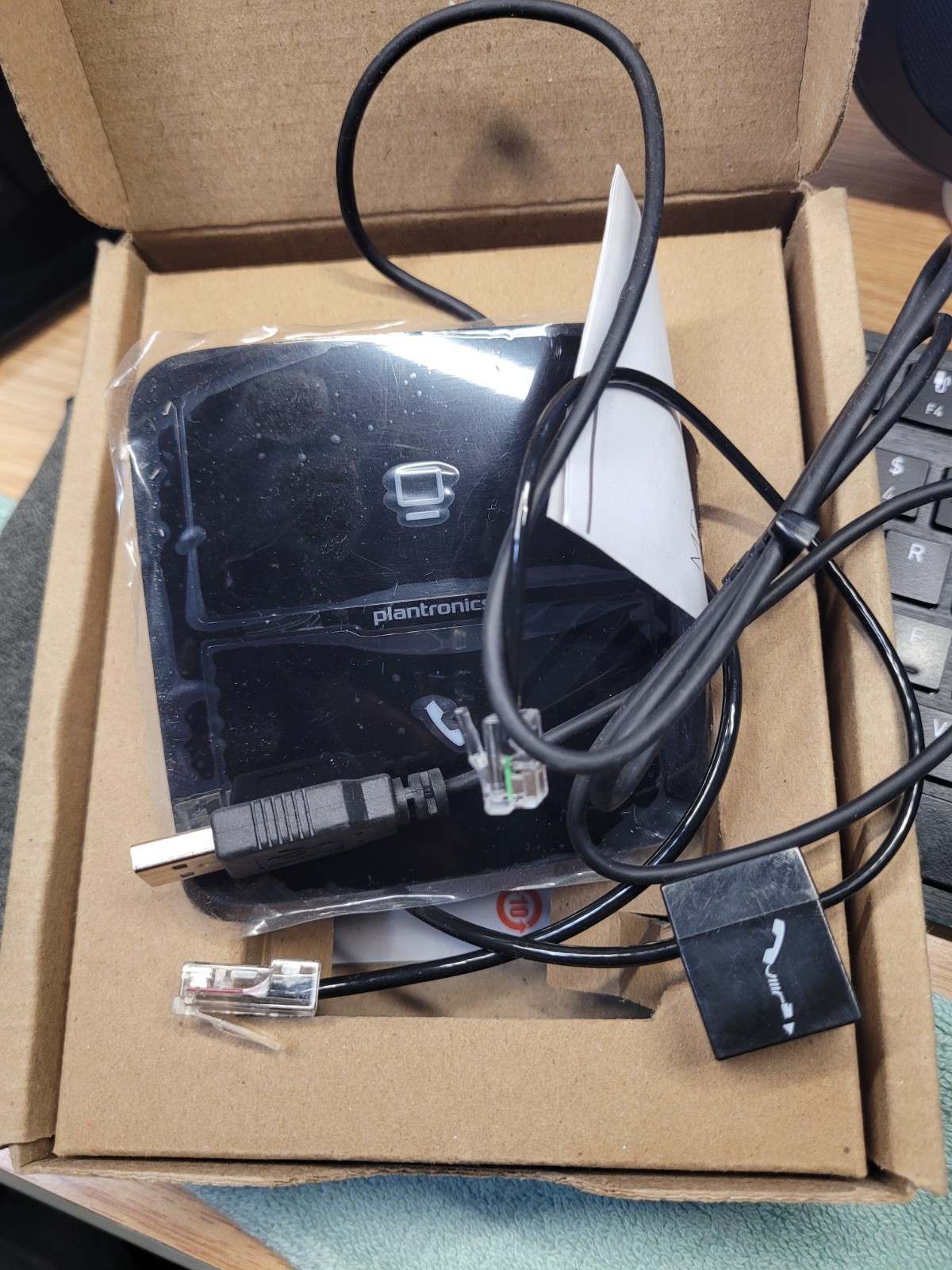 Plantronics MDA220 USB Headset Switch Black