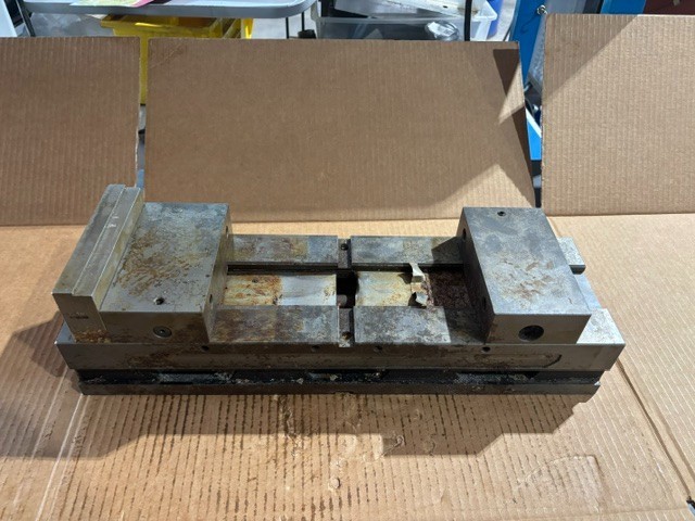 Used Glacern GDV-620FE 6" Precision Double Vise