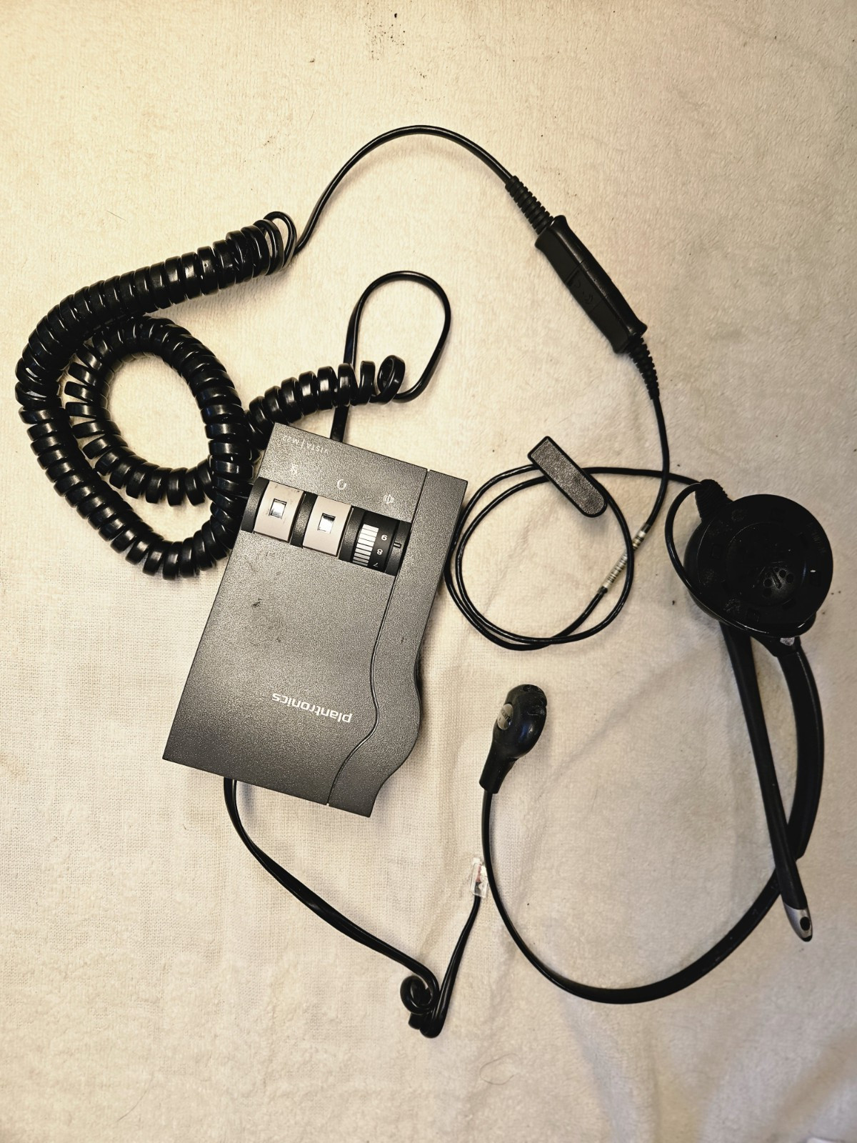 Plantronics Vista M22 Headset Amplifier Processor  & HW251N Headset- Tested