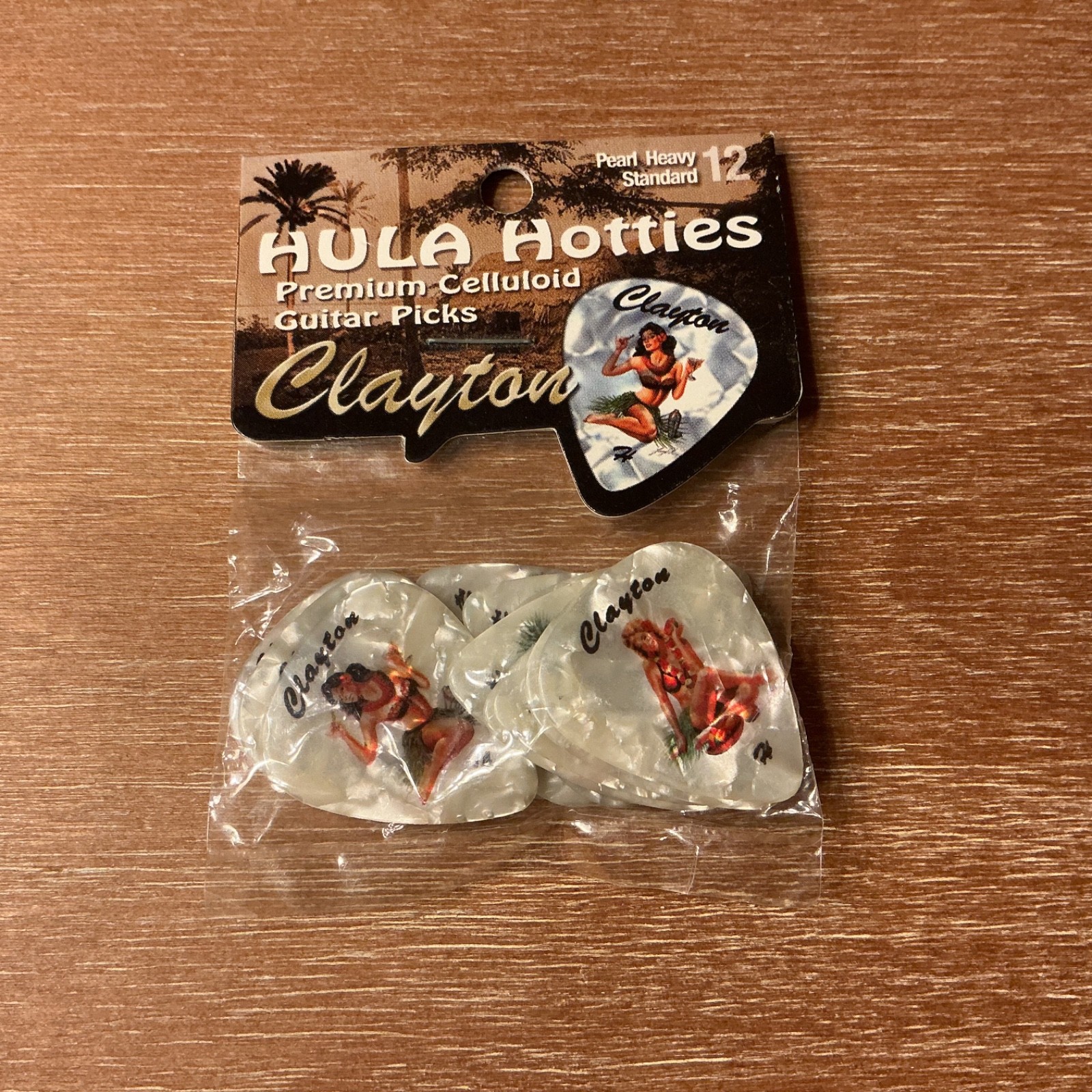 New In Package Clayton USA Hula Hotties Standard Guitar Picks (12) Discontinued