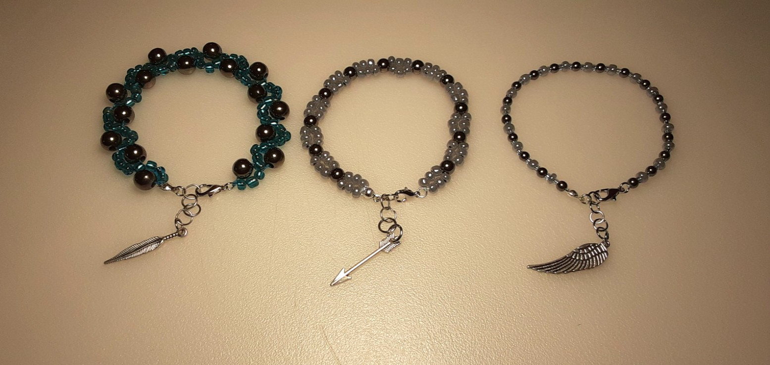 HANDMADE ADJUSTABLE 3PC METALLIC & GLASS BEADED BRACELETS