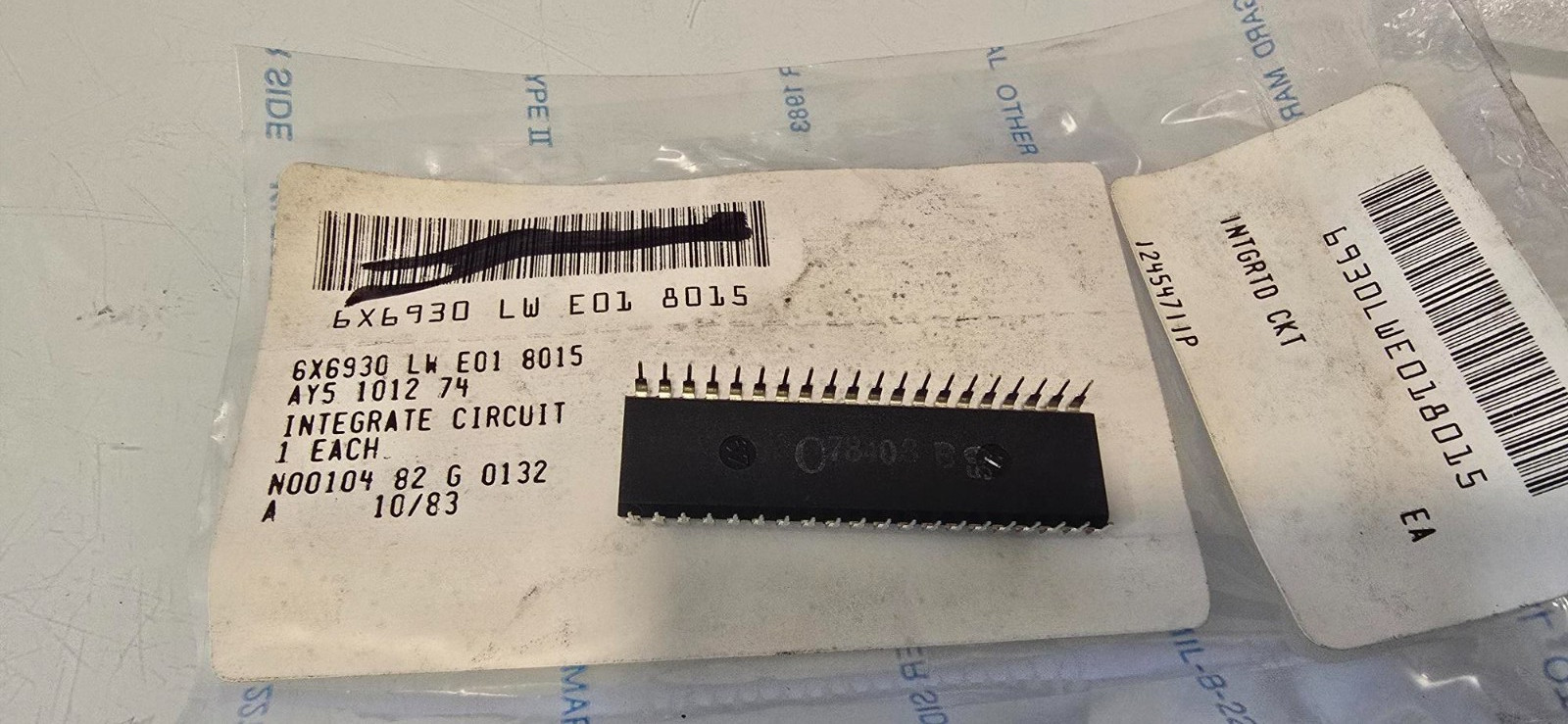 GENERAL INSTRUMENT MICROCIRCUIT AY-5-1013A 5962-00-274-2396