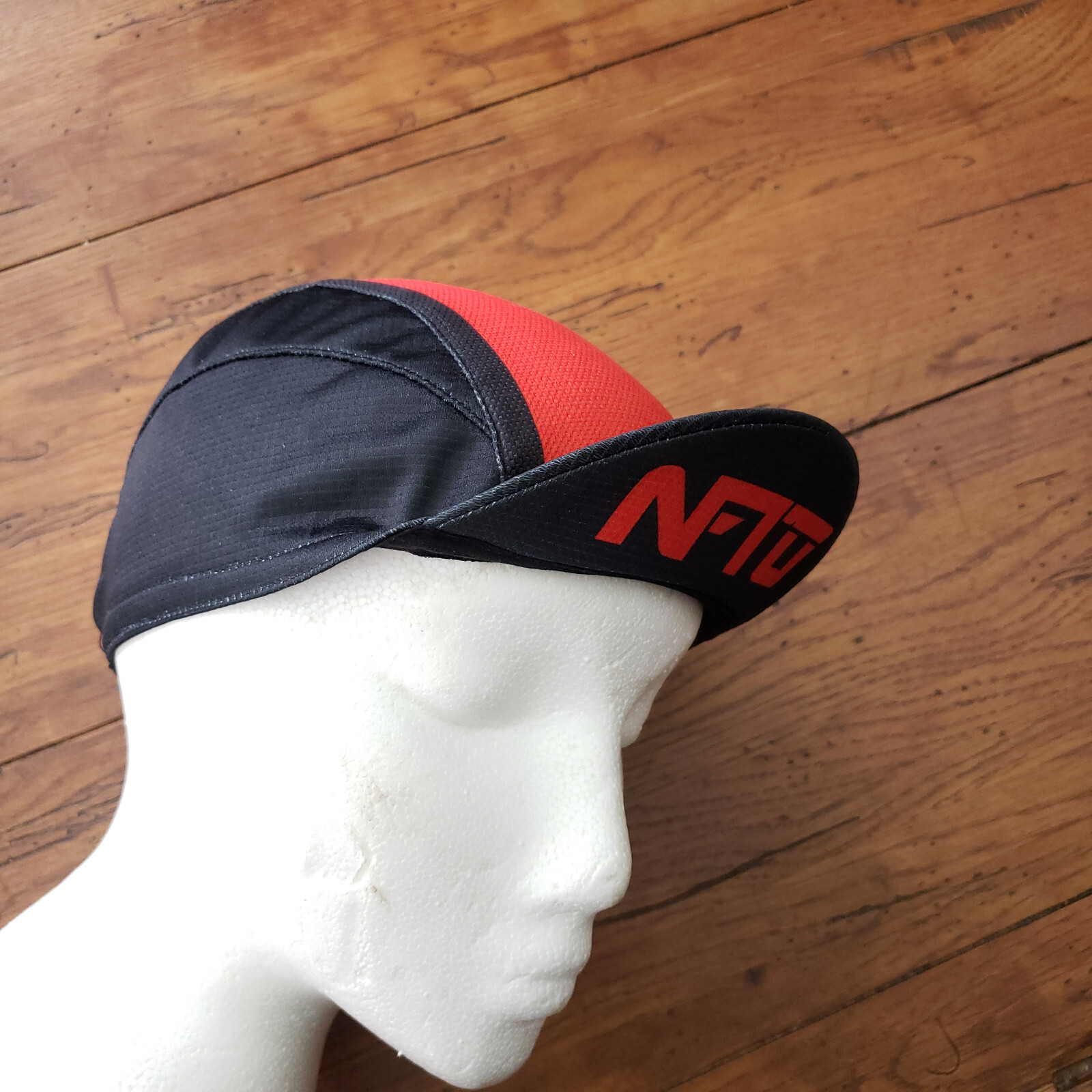 Black Red Cycling Hat Cap OSFM NFTO Black Red Lightweight