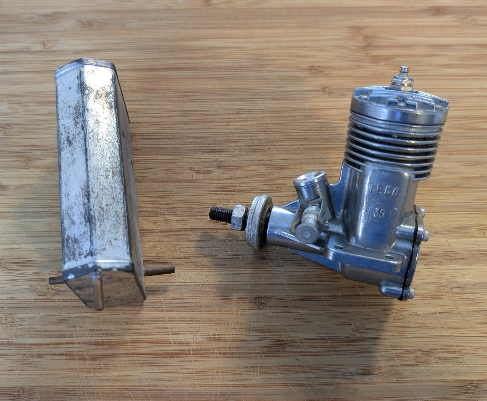 Antique Veco 35 Model Airplane Engine And Fuel Tank