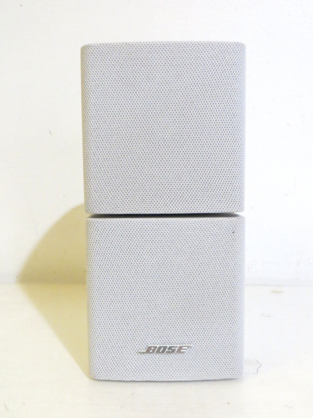 Bose White Double Cube Speaker DoubleShot/Acoustimass/Lifestyle