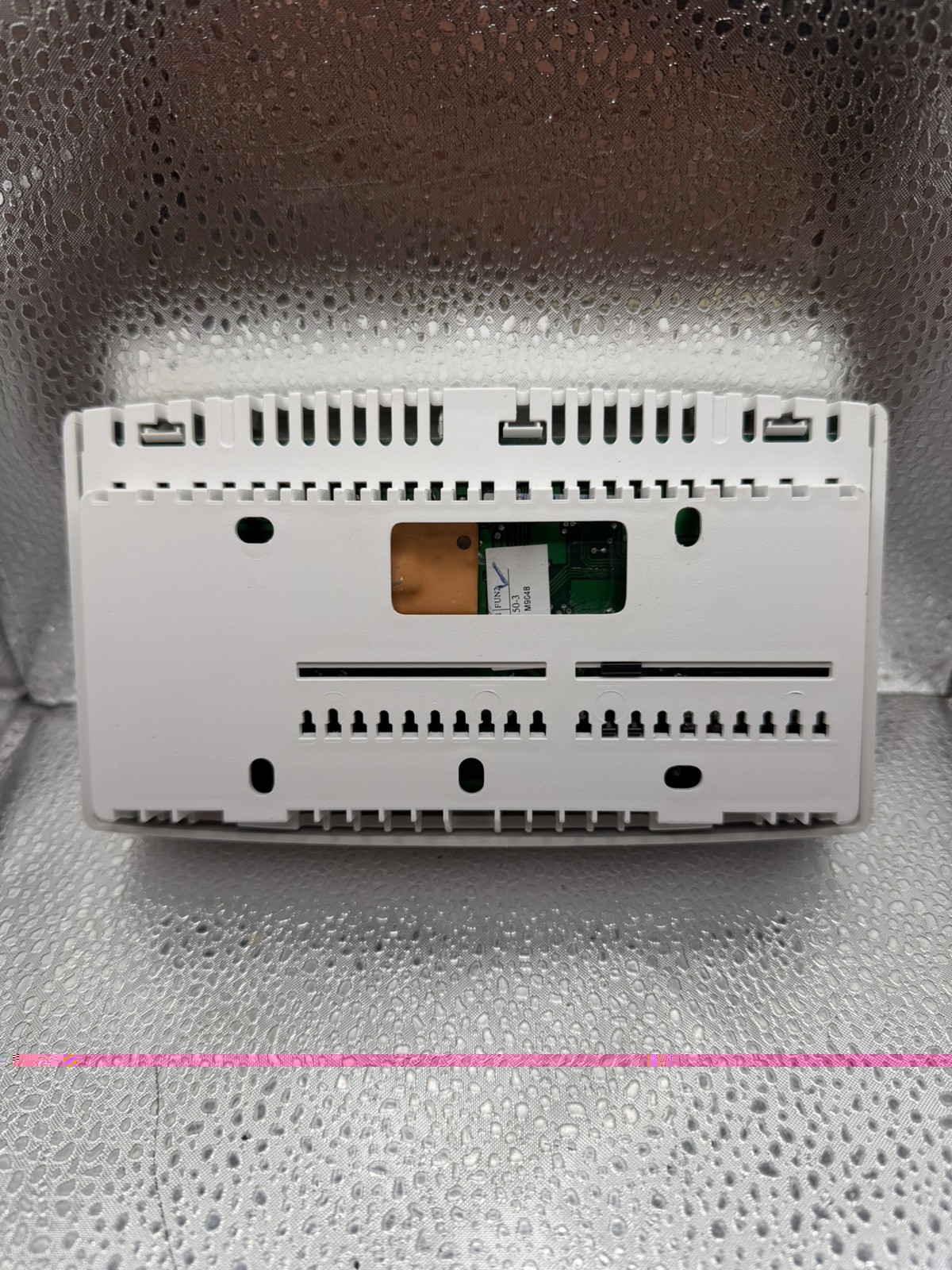 JOHNSON CONTROLS THERMOSTAT WALL MOUNT ENHANCED CUSTOMER INTERFACE DMQ-1000-1
