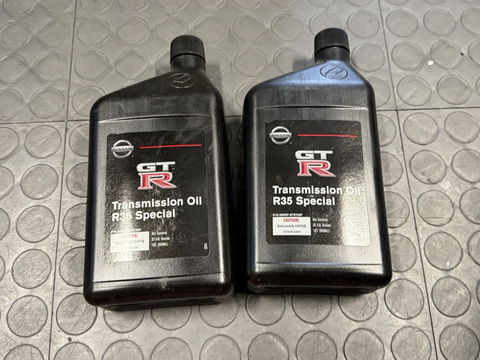 R35 Nissan GT-R Special Transmission Oil, 2 Quarts