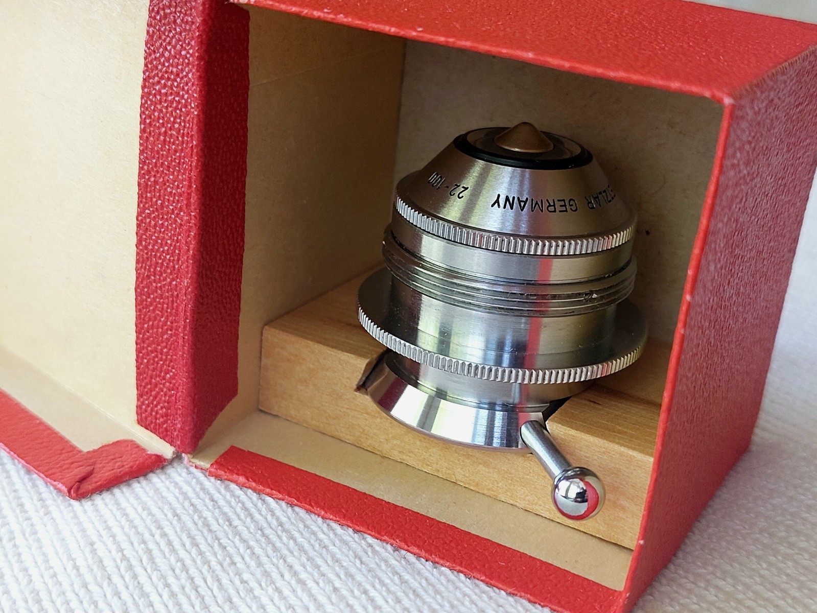 EPI objective lens 22-100 for an antique Leica microscope by Ernst Leitz Wetzlar