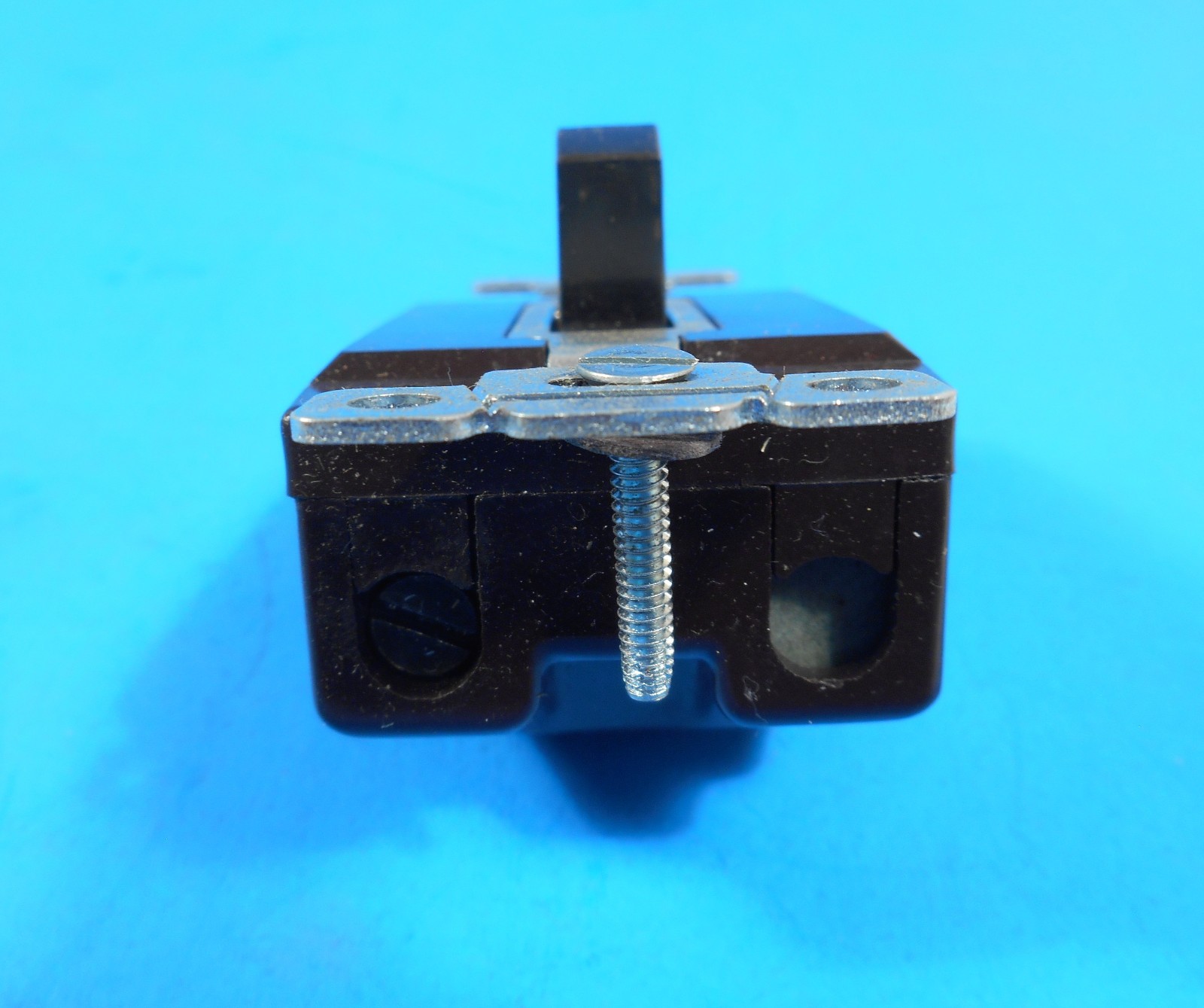 Bryant Brown 10A 125V 5A 250V 3-Way Toggle Switch 4963