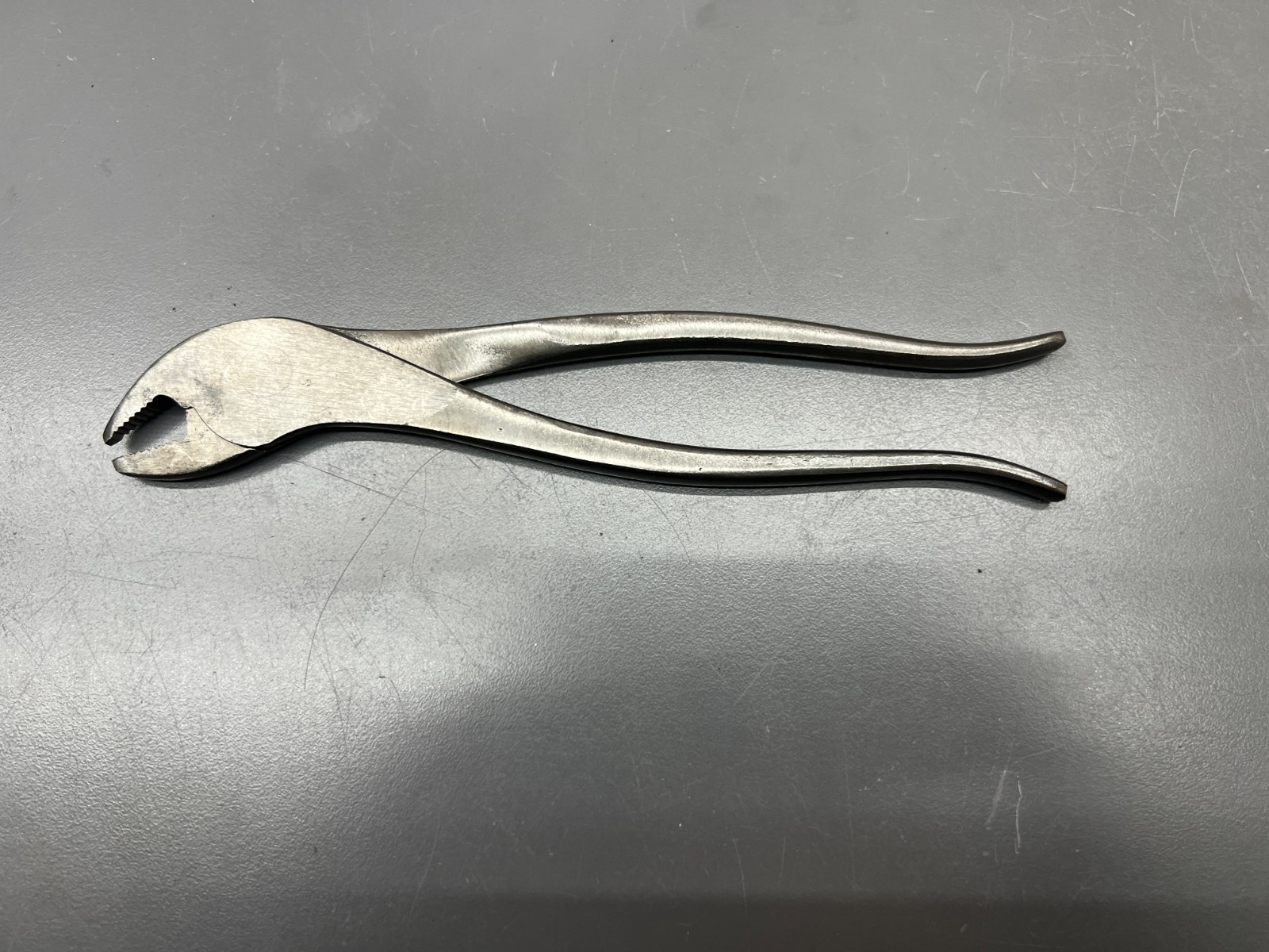 (t) VINTAGE 8" BATTERY TERMINAL PLIERS - VGC