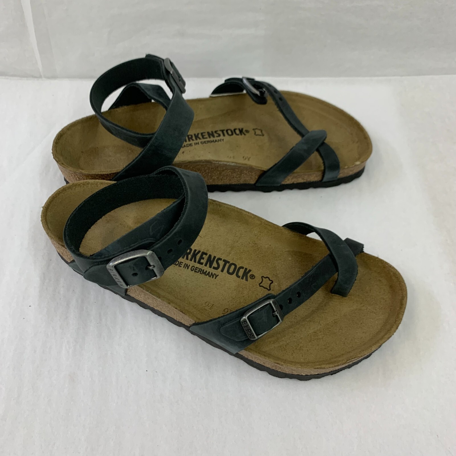 Birkenstock New with Box Yara Black Oiled Leather Regular Width - Select Size