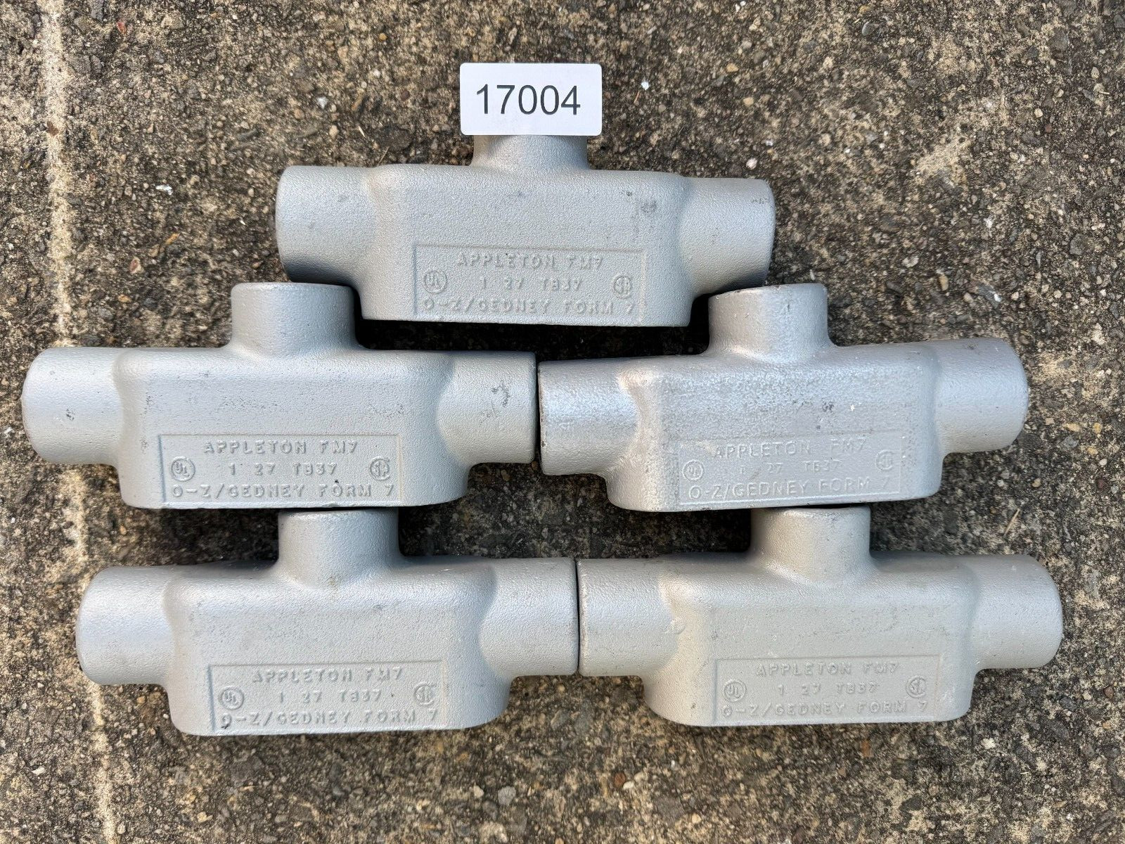 Appleton TB37 Conduit Outlet Body, 1" Fm7 Body O-Z/Gedney Form 7 Lot of 5