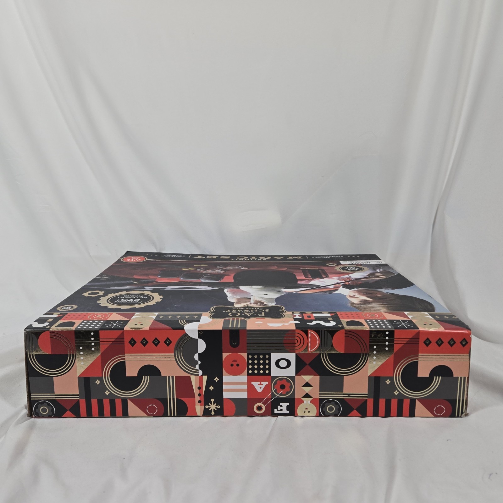 FAO Schwarz Ultimate Magic Set - Unopened Box - 275+ Magic Tricks