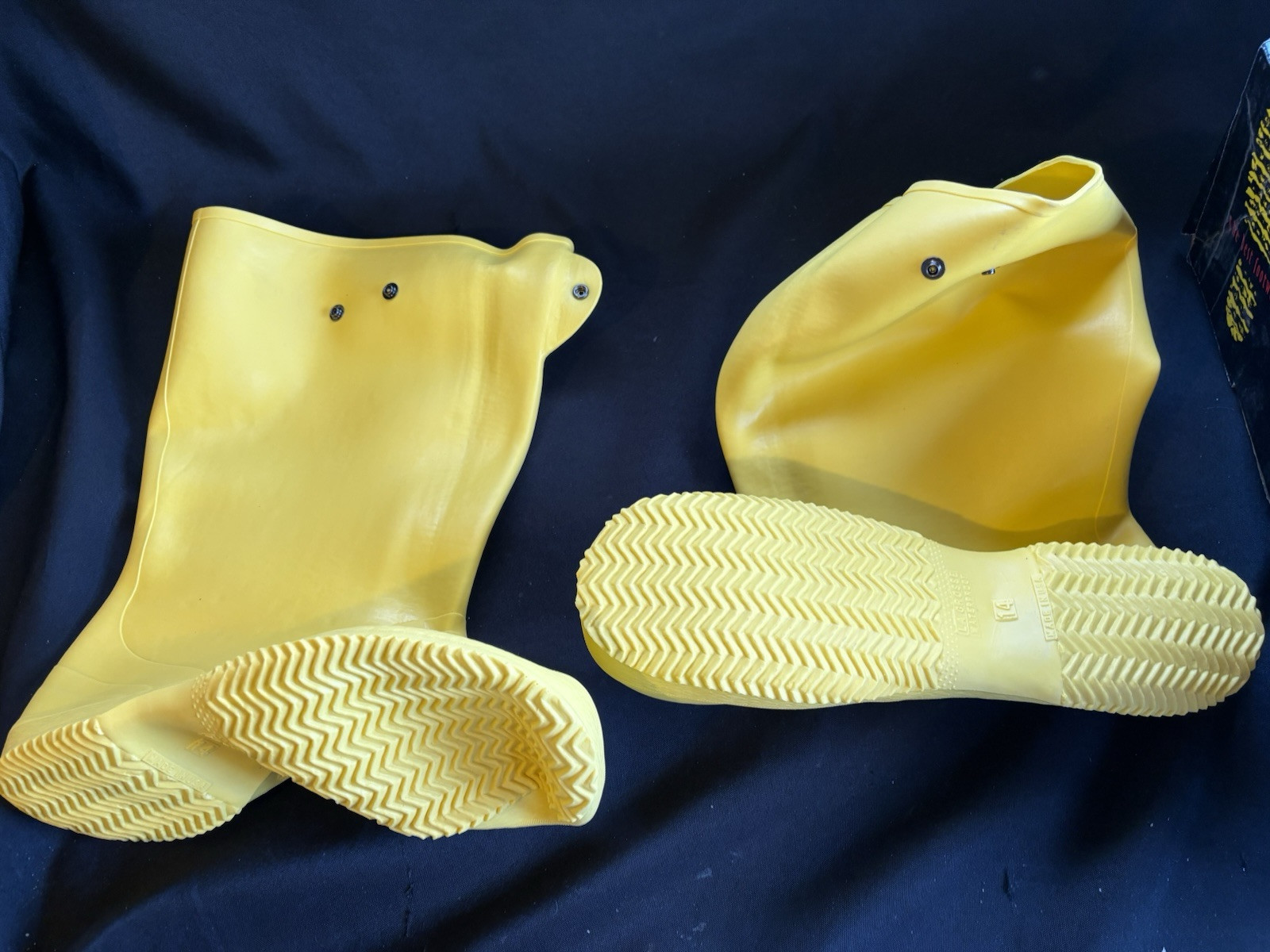 In Box LaCrosse yellow Pack Lite Rubber Mens Boots Overshoes Size 14 89403