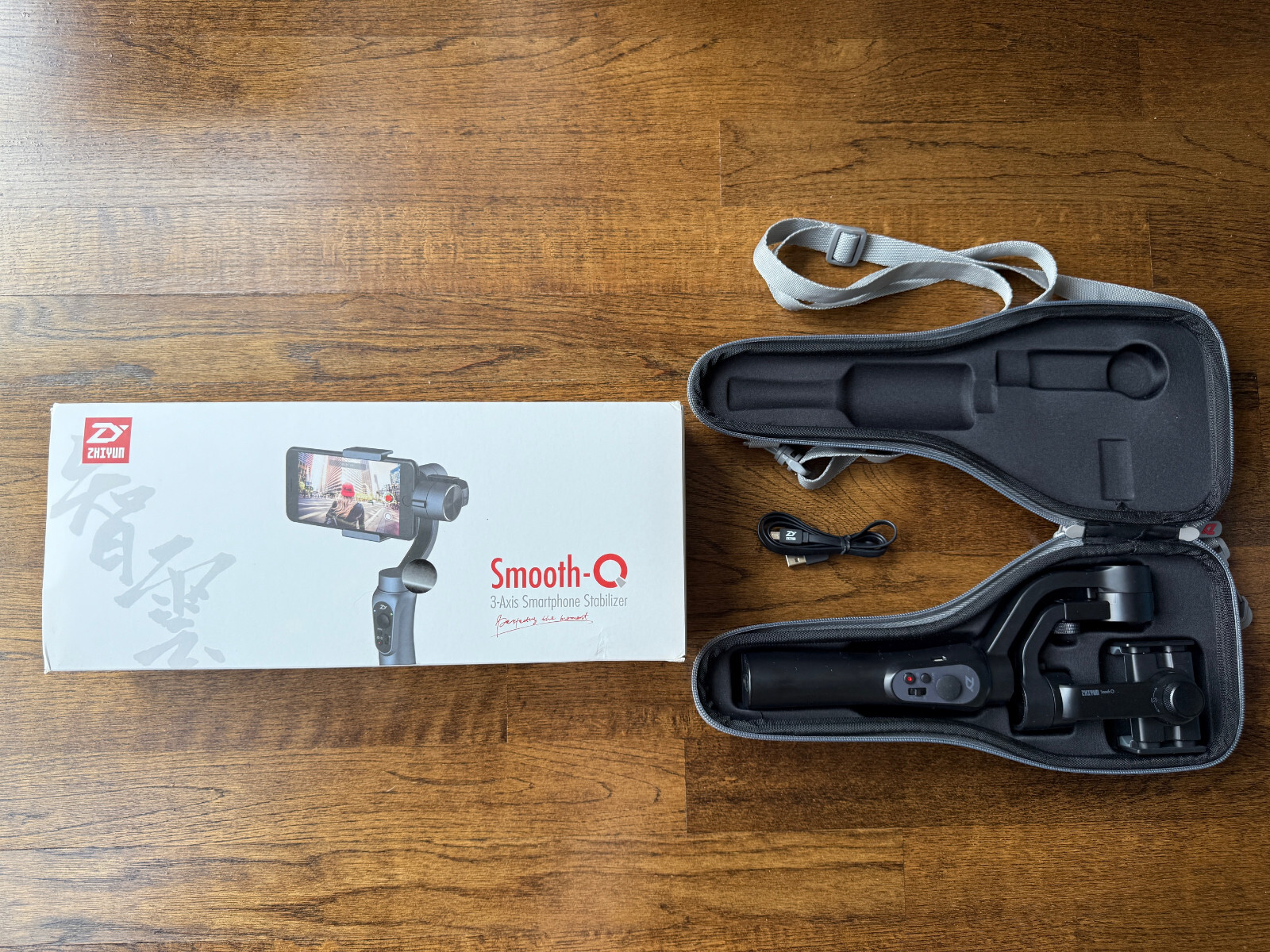 ZHIYUN Smooth-Q 3-Axis Handheld Smartphone Gimbal Stabilizer - WITH ORIGINAL BOX