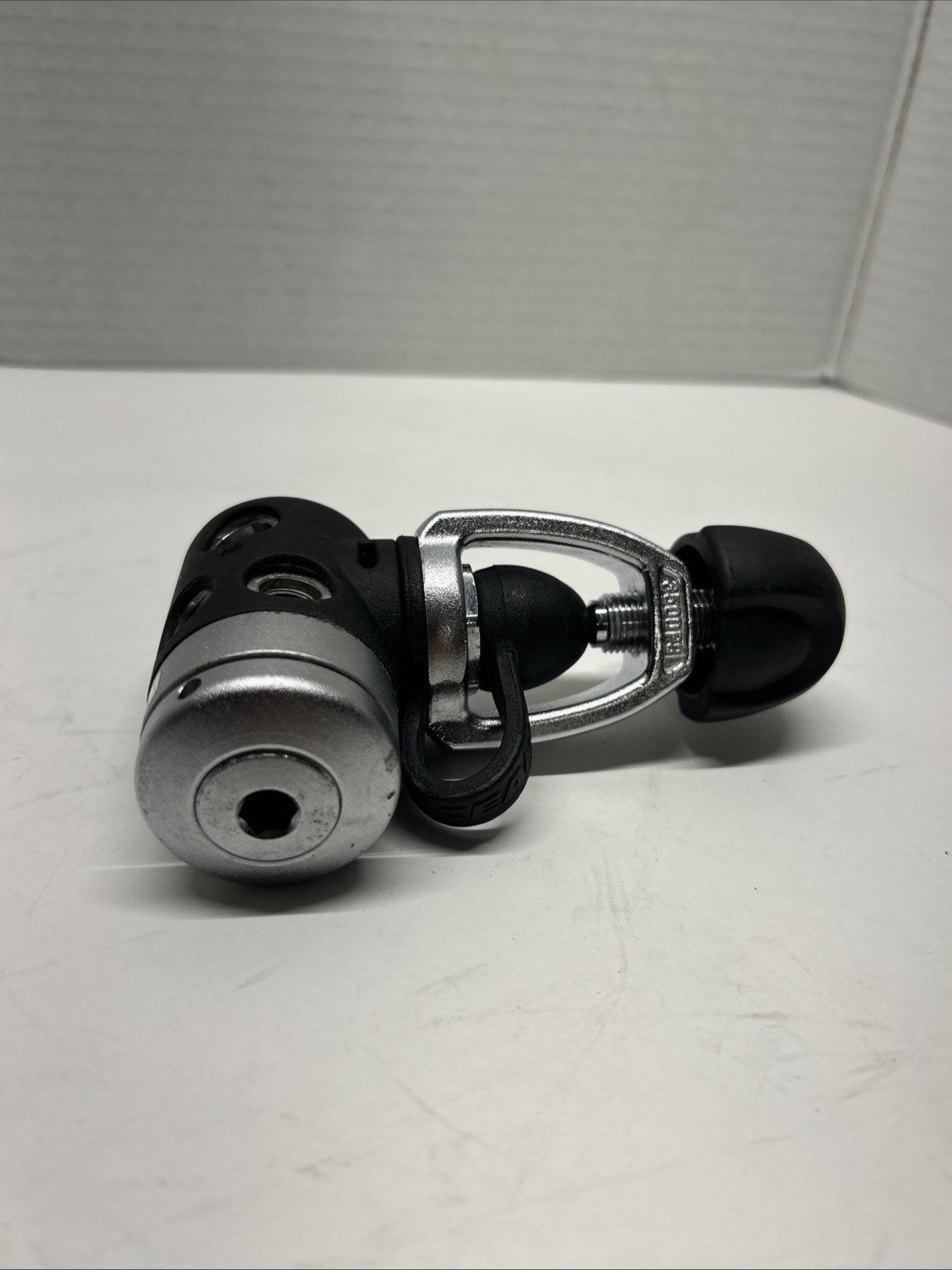Oceanic DX4 First Stage Regulator. Tested. Scuba Diving.