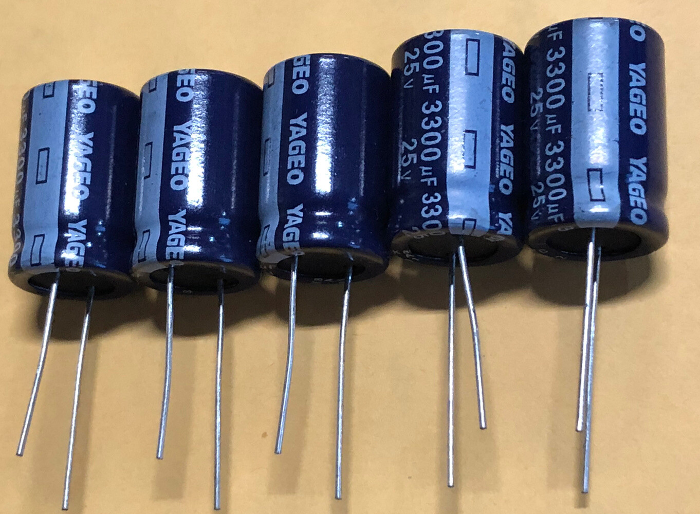 3300uF 25V Radial Aluminum Electrolytic Capacitor Yageo SK 85°C   Qty 5  NEW