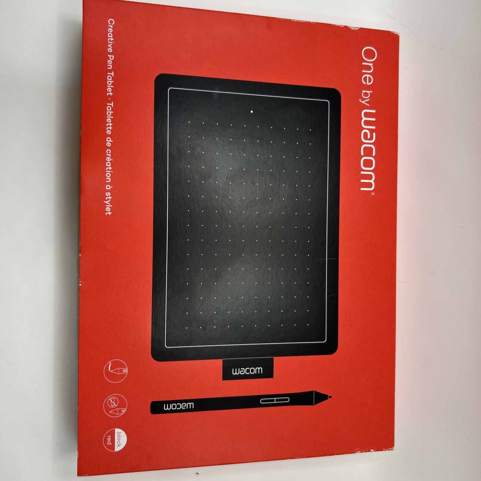Wacom One by Wacom Creative Graphics Table with Pen, Black - CTL472K1A