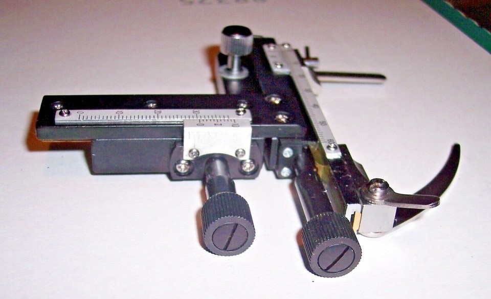 SPECIMEN HOLDER MOVEABLE GRADUATED MECHANICAL STAGE -SCIENCE MSH-009- NEW