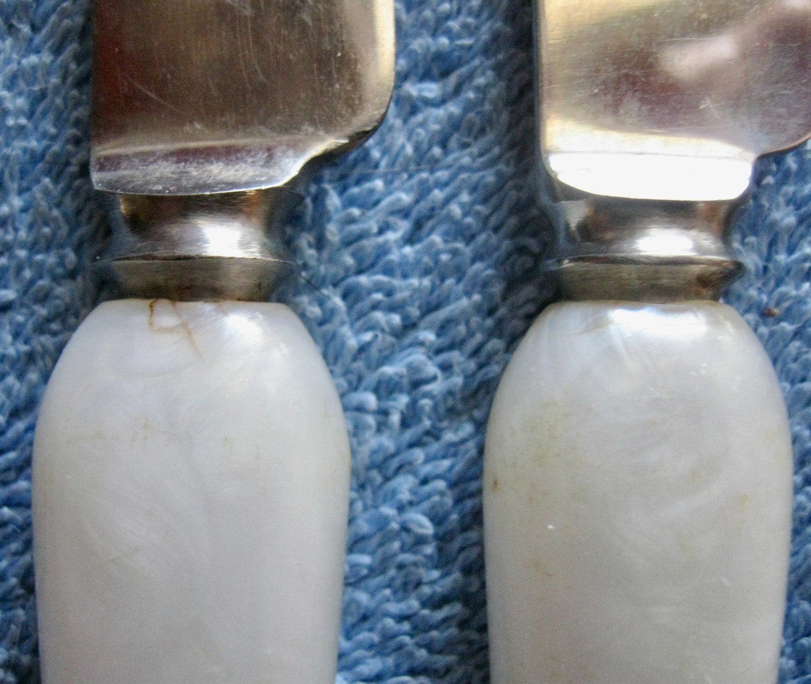 6 Vintage Westall Richardson Stainless Steak Knives White Bakelite Handle 8.5"