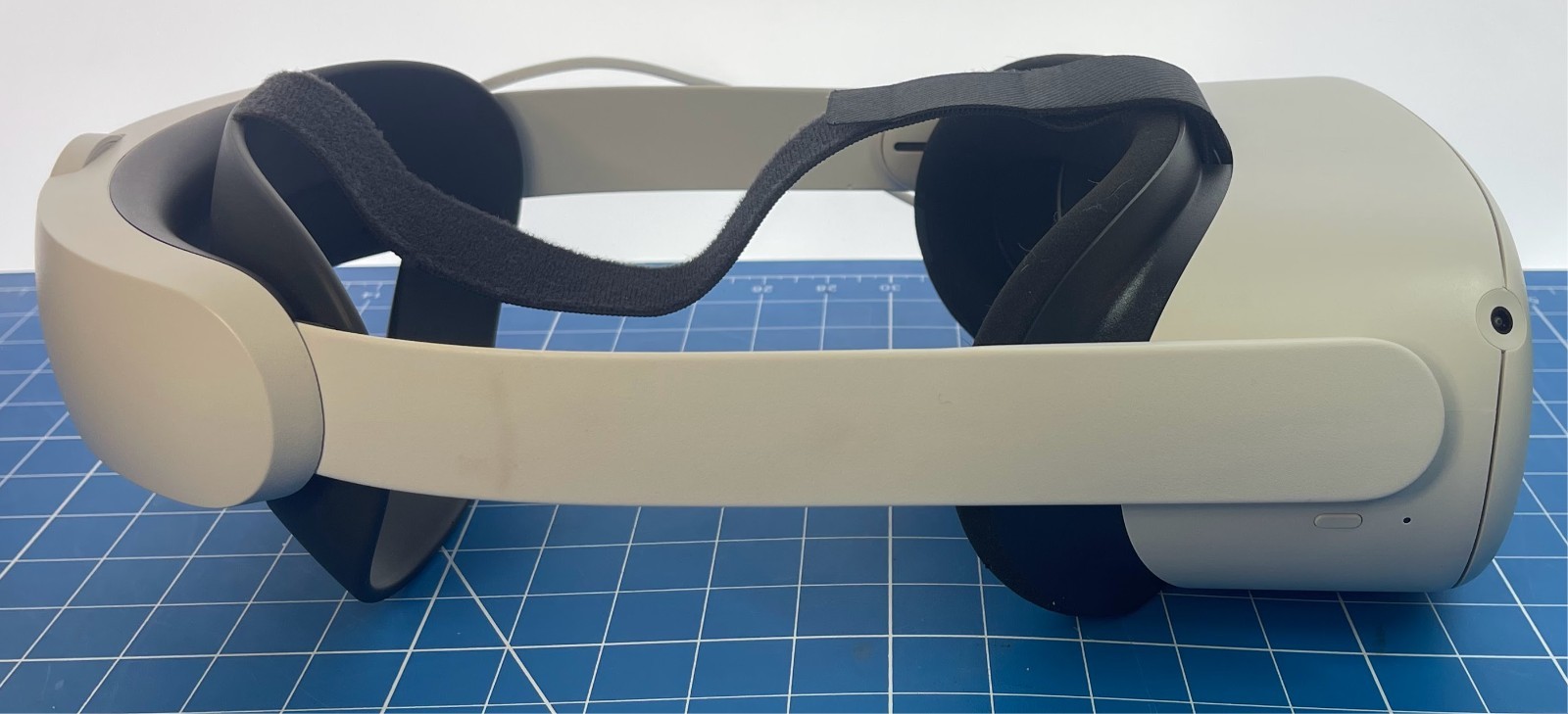 Meta Oculus Quest 2 KW49CM Standalone VR Headset No Controllers Extra Battery