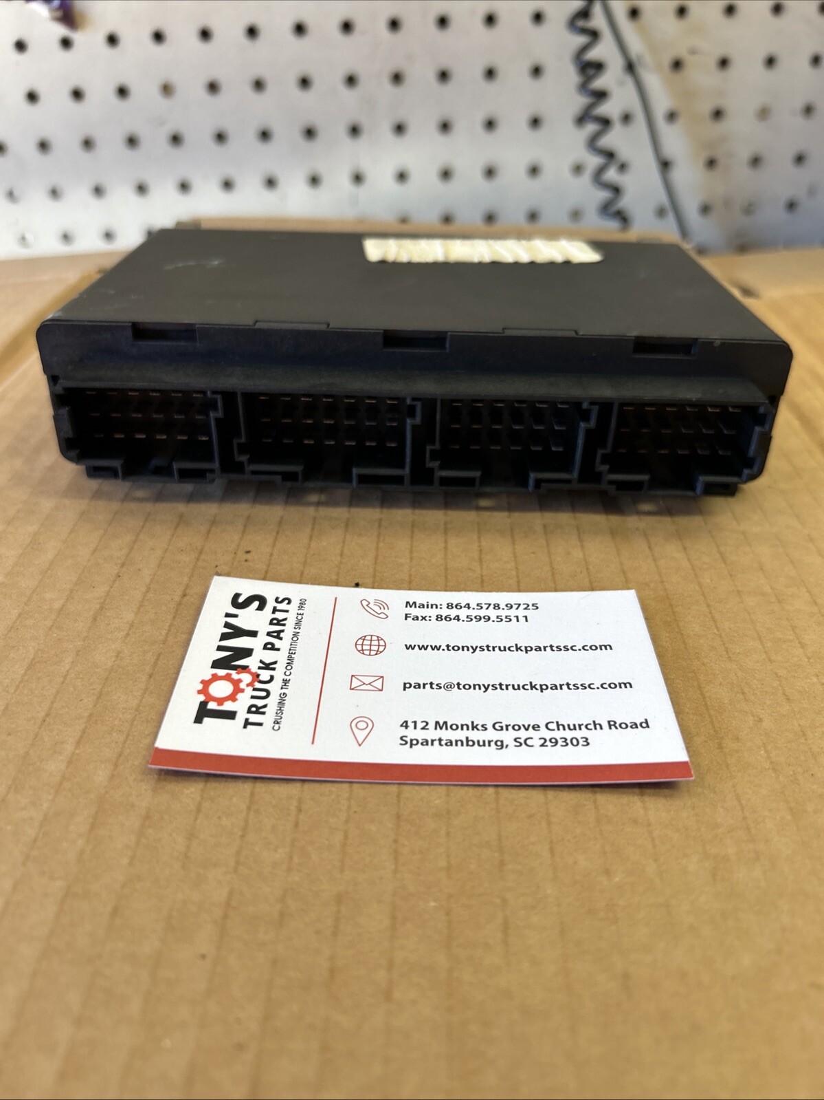Freightliner Cascadia Body Control Module A0024468202/001