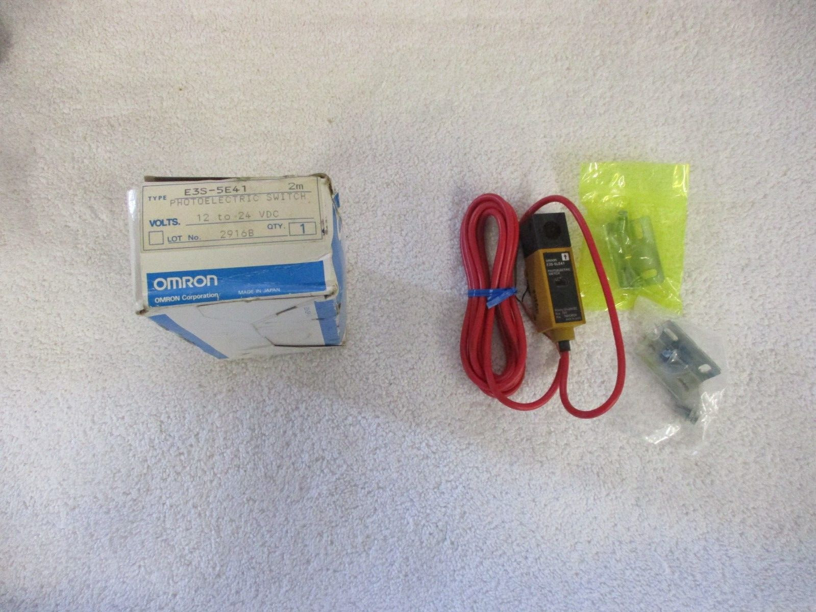 NIB Omron Photoelectric Switch   E3S-5E41