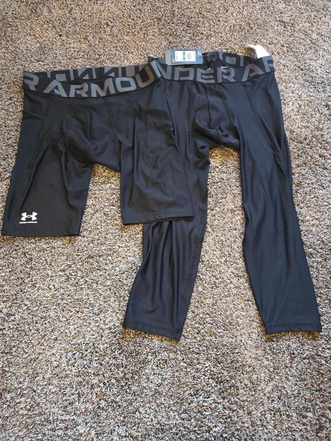 Bundle NWT Men’s Large Under Armour Heat Gear Compression Shorts And 3/4 Legging