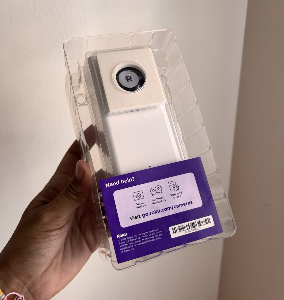 Roku Indoor Camera 360 SE 360° Wi-Fi White Alexa/Google w/ USB Cable