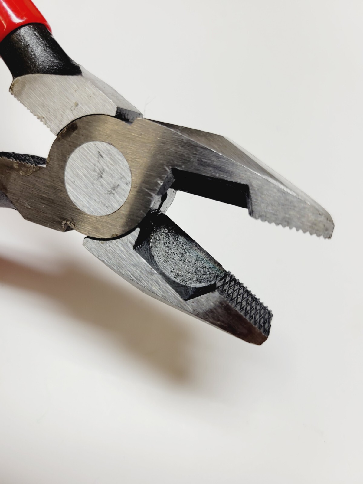Blackhawk Linemans Pliers 8.5"