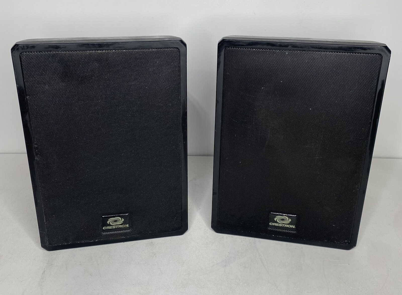 Crestron Saros SR6T-B-T 2-Way Surface Mount Indoor/Outdoor Speakers Pair Of 2