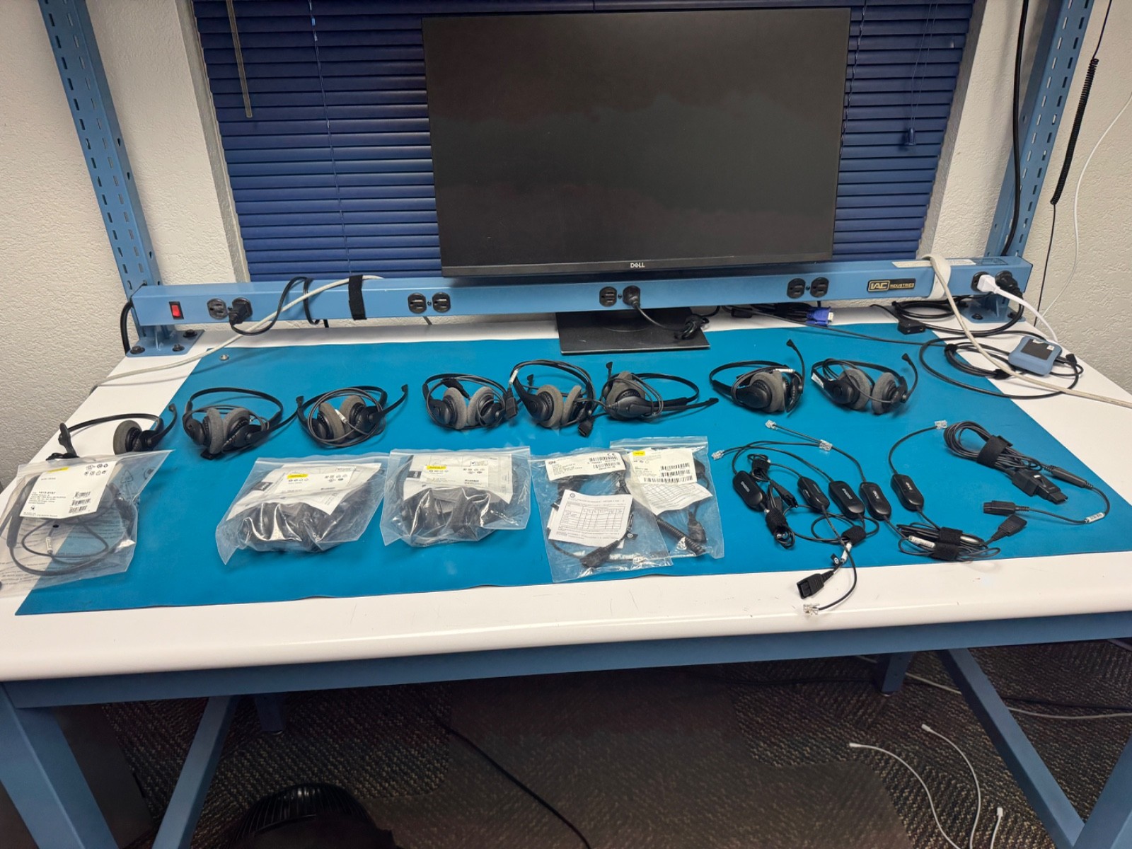 Jabra Biz 1500 Mono AND Stereo  QD Wired Headsets HSC023 and GN1200 Adapter Lot