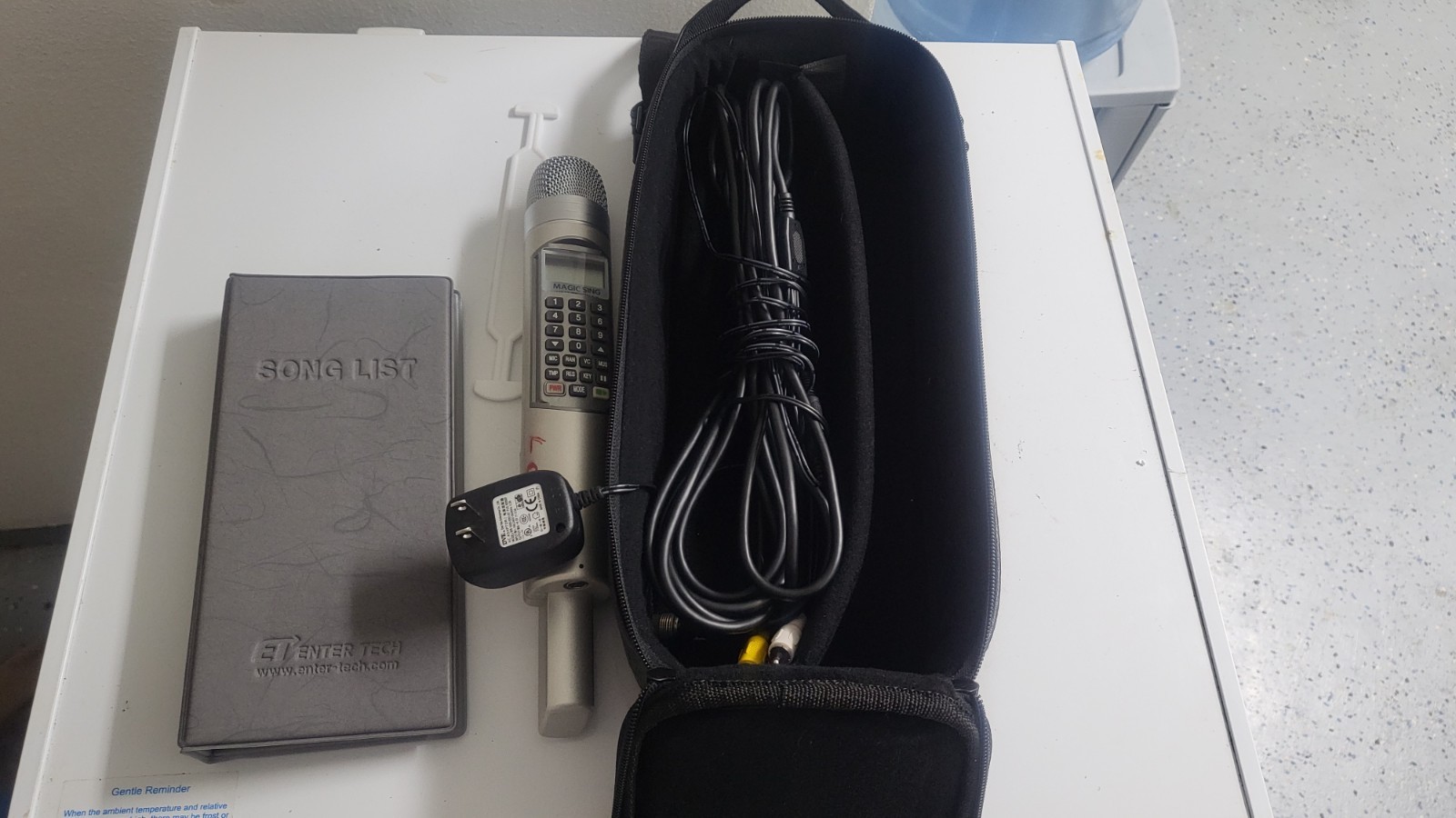 Magic Sing Enter-Tech Karaoke Microphone System With Book, No Chips