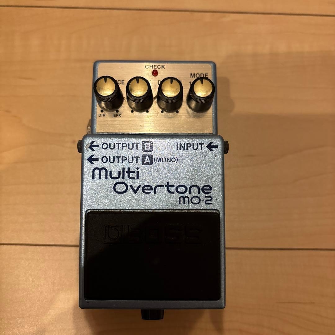BOSS Multi Overtone MO-2  Effects Pedal
