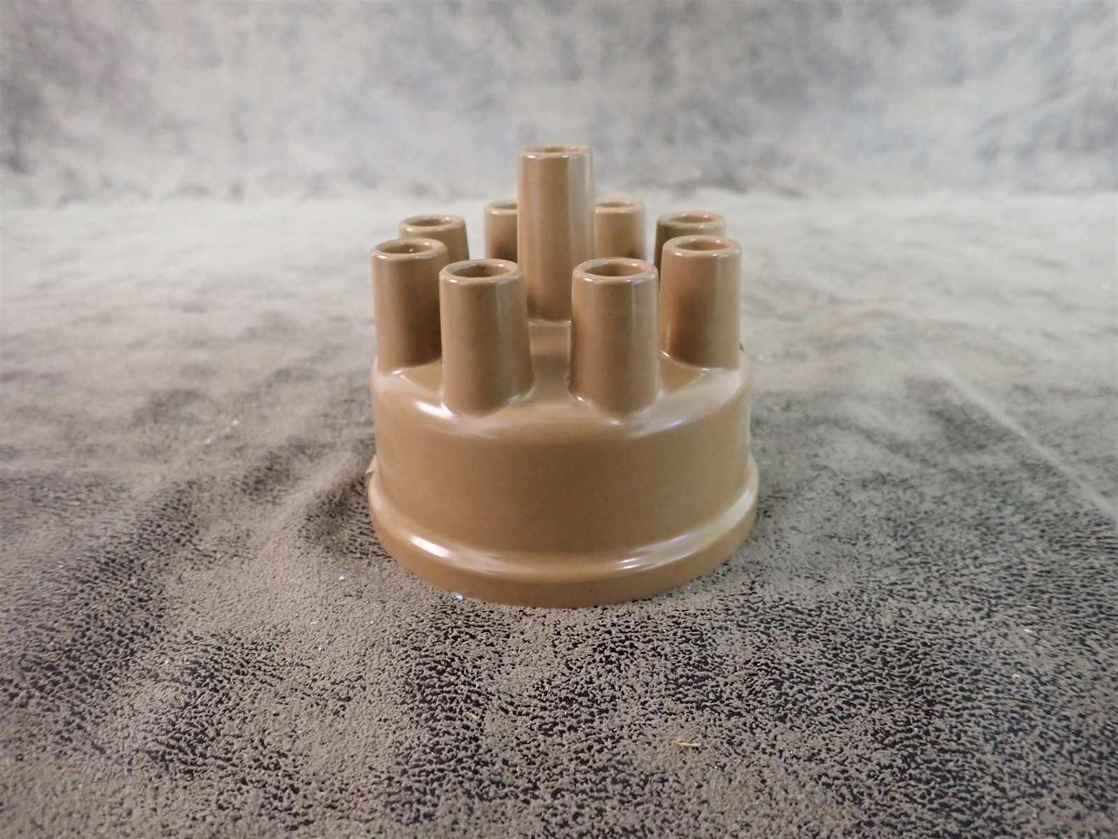NEW WVE 5D1364 Distributor Cap (G208)