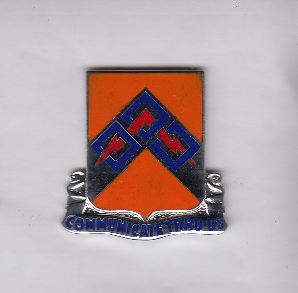 US Army 937th Signal Battalion crest DUI badge G-23