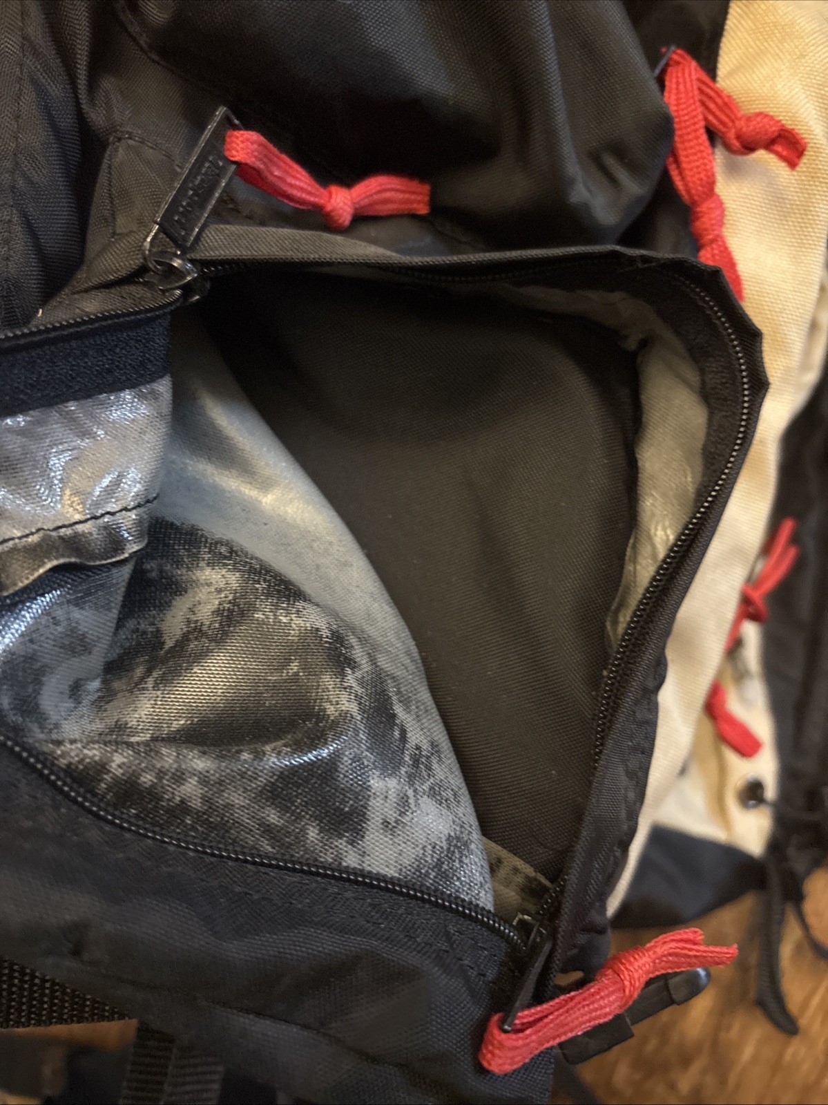 VTG 90s TEXSPORT 35L External Frame Hiking Backpack Black/Red Top/Bottom Access