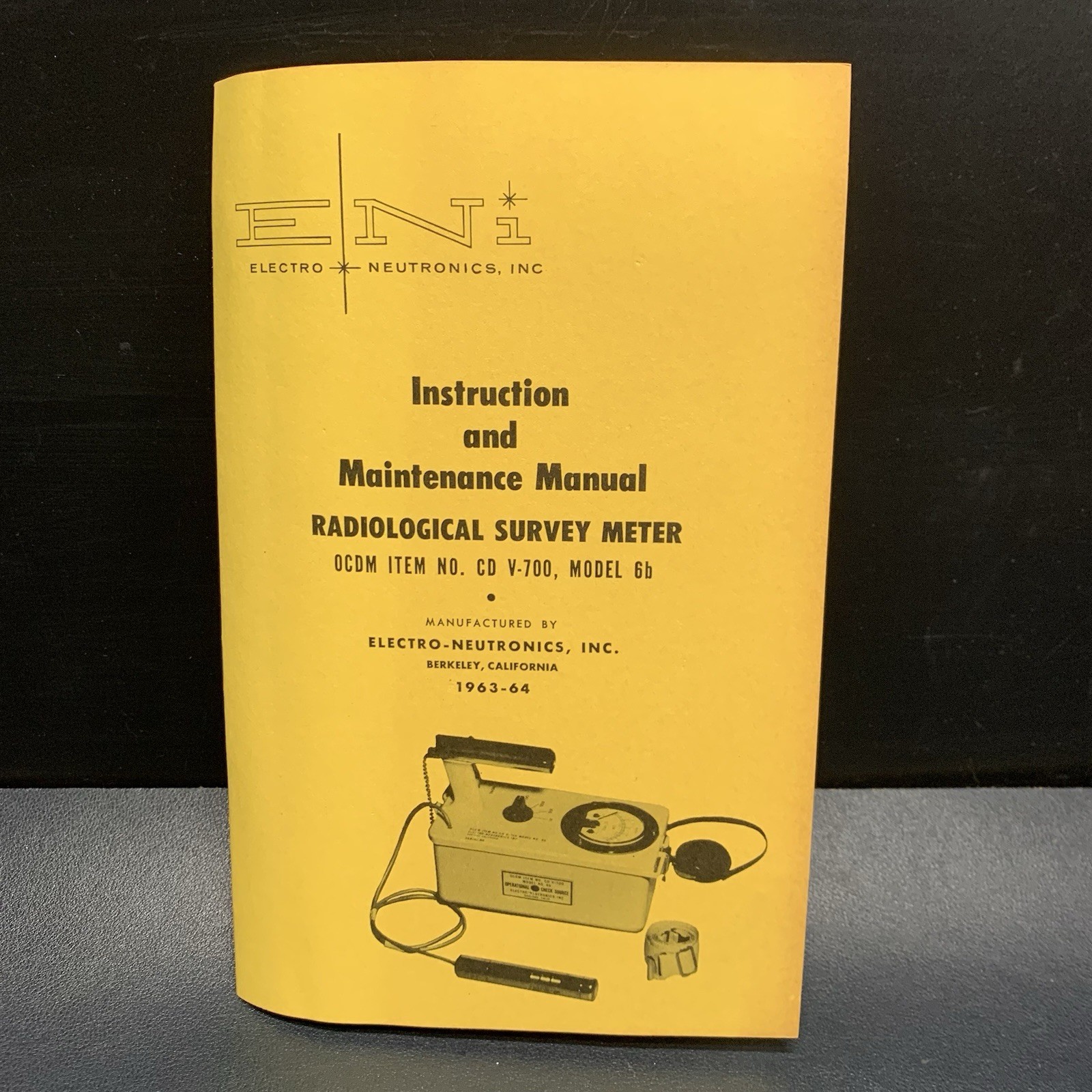 Vtg Victoreen OCDM CD V-700 #6B Radiological Geiger Counter *Manual Only*. E7