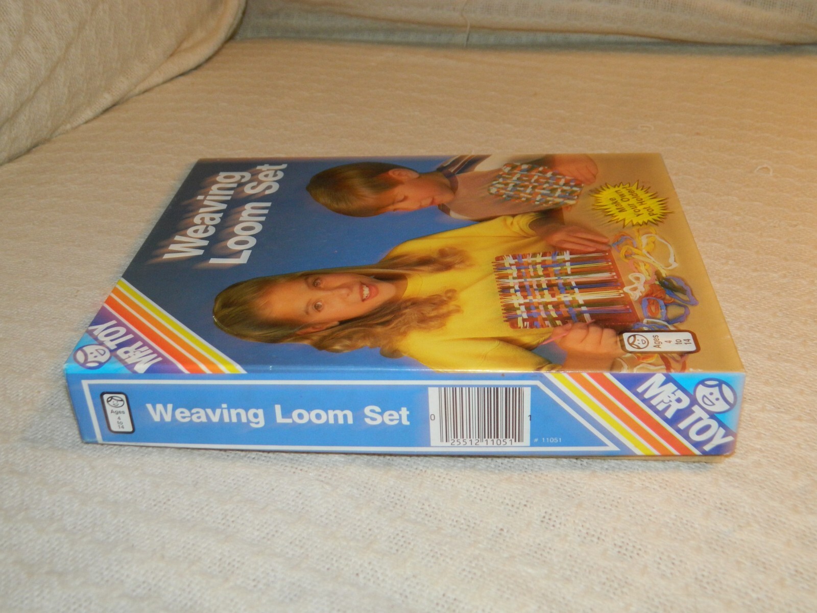 Vintage Mr. Toy Weaving Loom Set BOXED