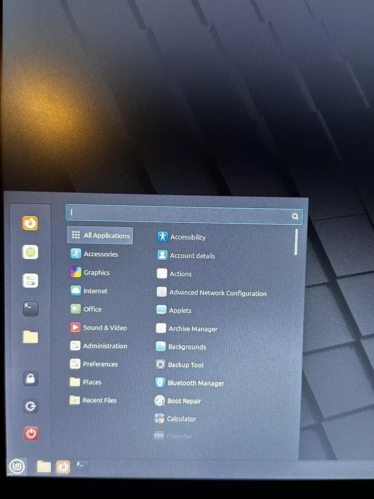 Linux Mint 22 Wilma Cinnamon Linux Bootable Live USB Install 64 bit