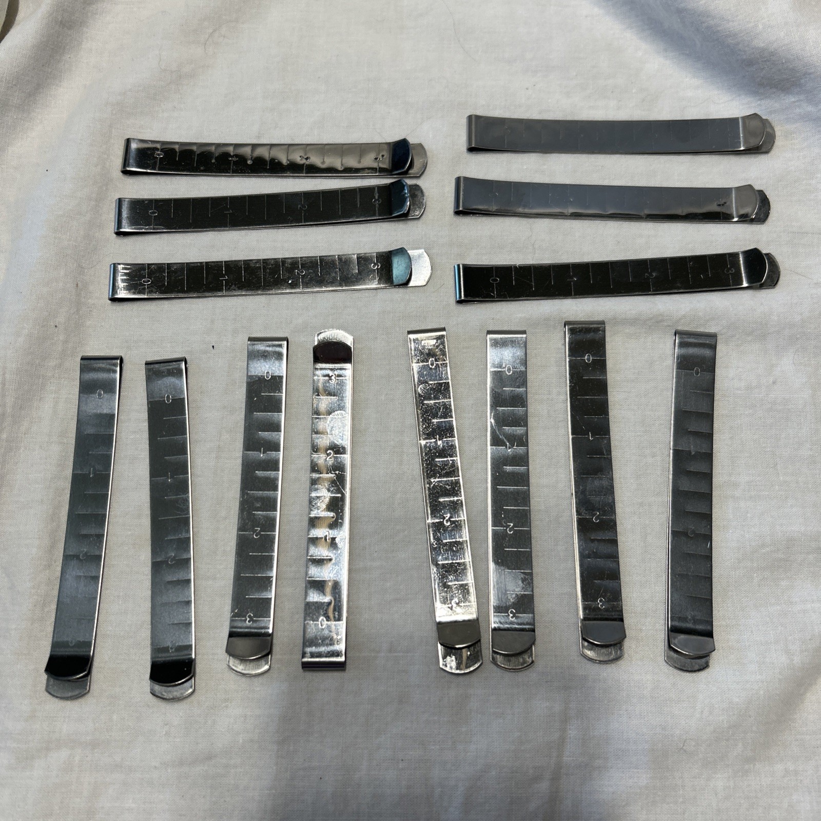 14 Pcs 3" Stainless Steel Hemming Clips with Scale for Measuring Fabric Marking