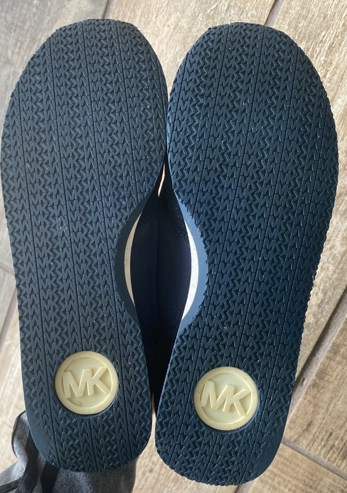 Michael Kors Women Suede Navy Blue /White Sneakers Casual Tennis Shoes Sz 8.5M