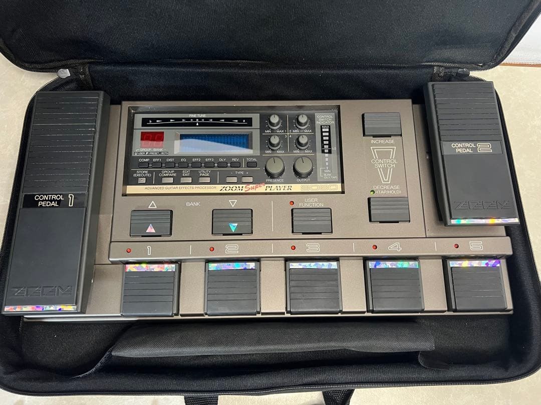 ZOOM Super Player 8080 Guitar Multi Effects Pedal Sold AS-IS w/ Case from JAPAN