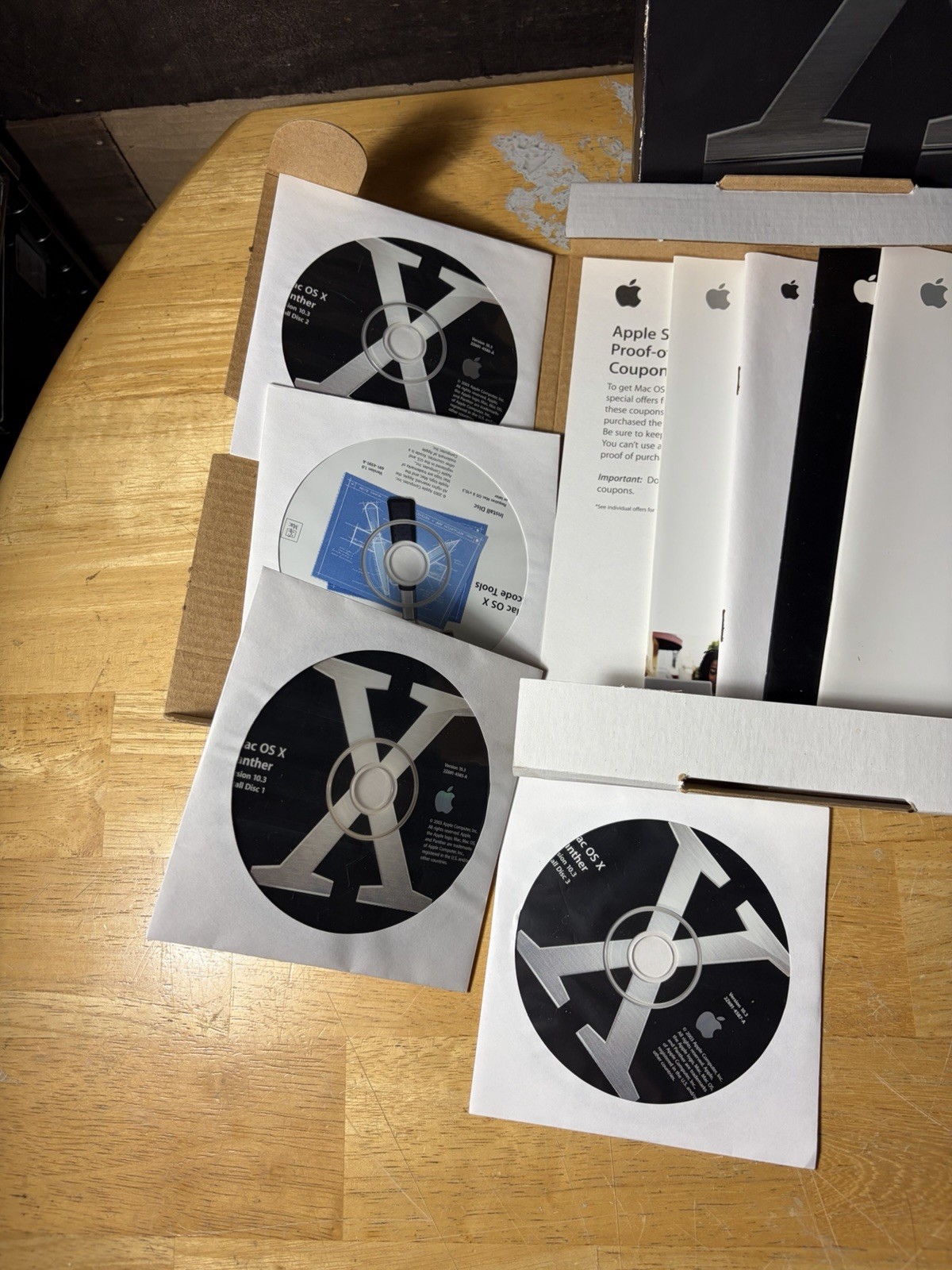 2003 Apple Mac OS X 10.3 Panther Retail Box Complete with CDs Manual & Code