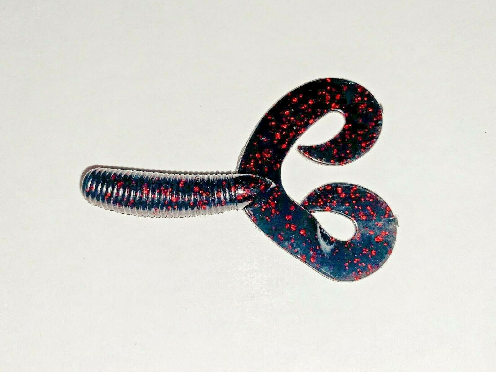 TWIN GRUB TAILS